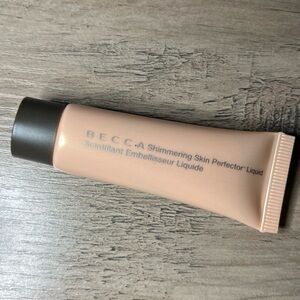 BECCA Shimmering Skin Perfector Liquid in Opal